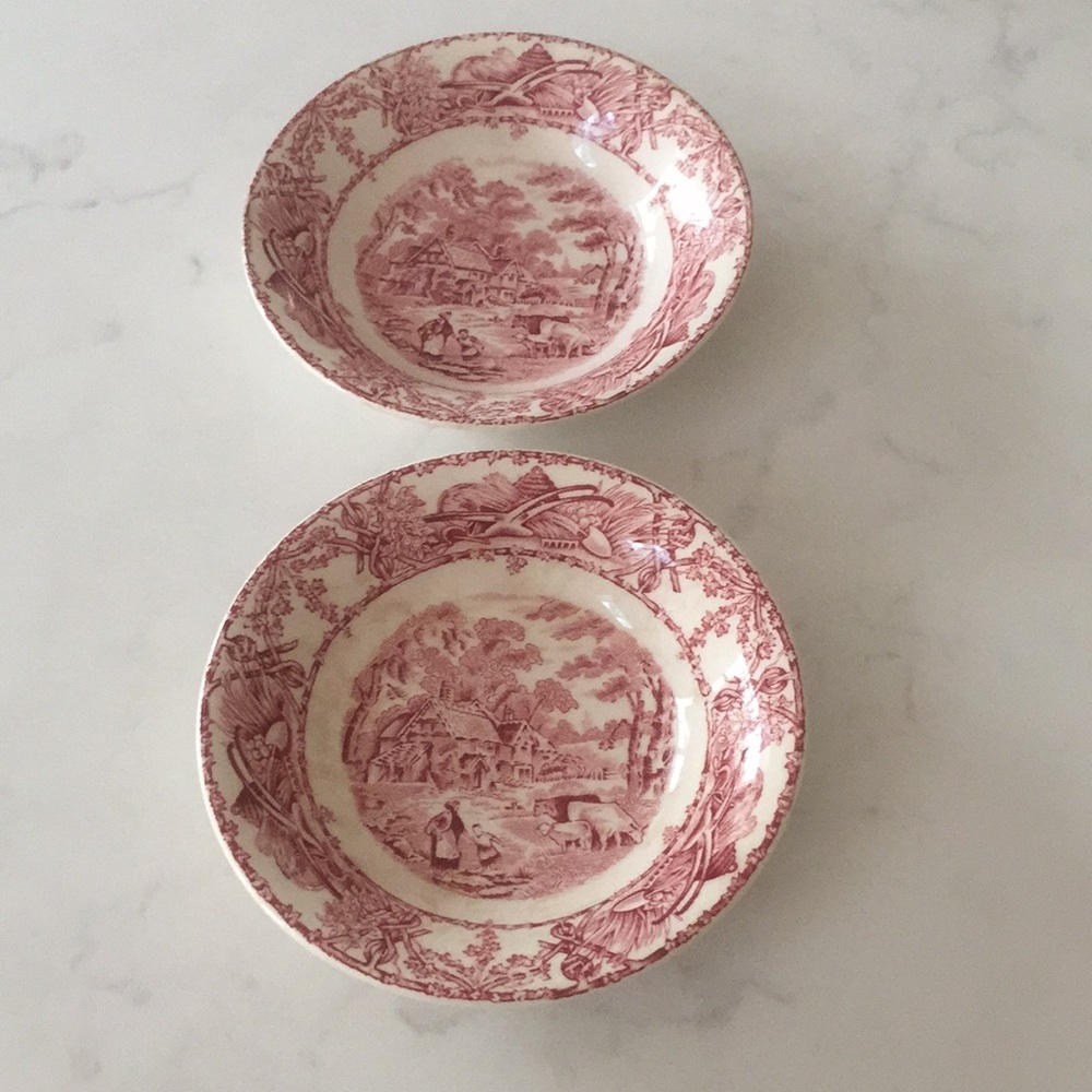 Petite berry bowls.